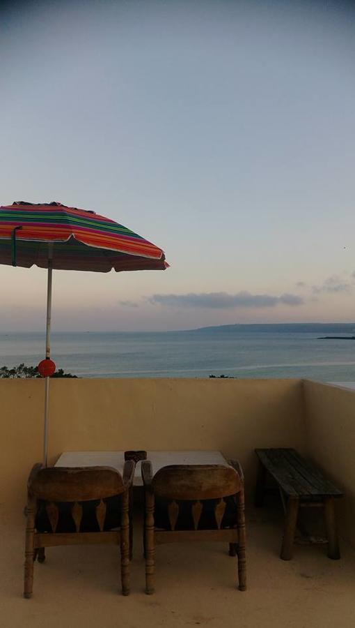 On Board Hostel Manzhou المظهر الخارجي الصورة